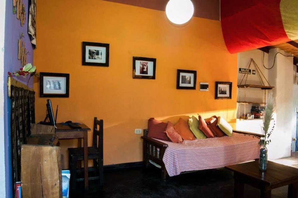 Casa Pueblo Hostel Mendoza Bagian luar foto