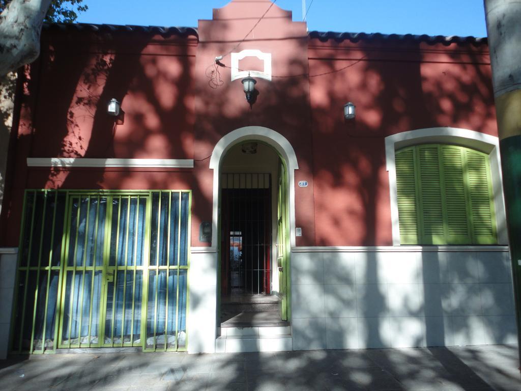 Casa Pueblo Hostel Mendoza Bagian luar foto